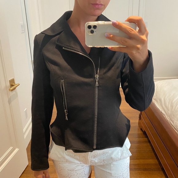 Tahari Jackets & Blazers - Tahari Blazer